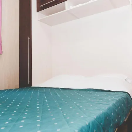 Alpesi faház Detached Chalet With Dishwasher, Located In Natural Region