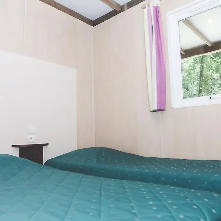 Alpesi faház Detached Chalet With Dishwasher, Located In Natural Region *